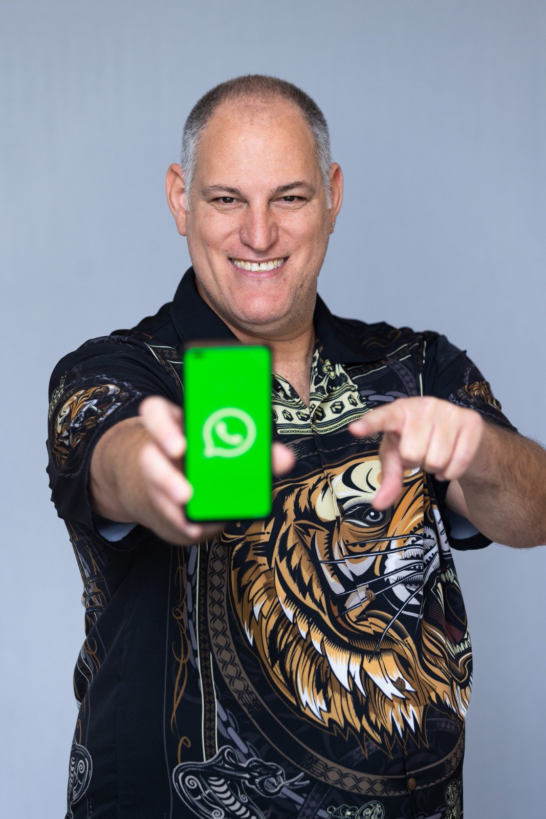 alt image