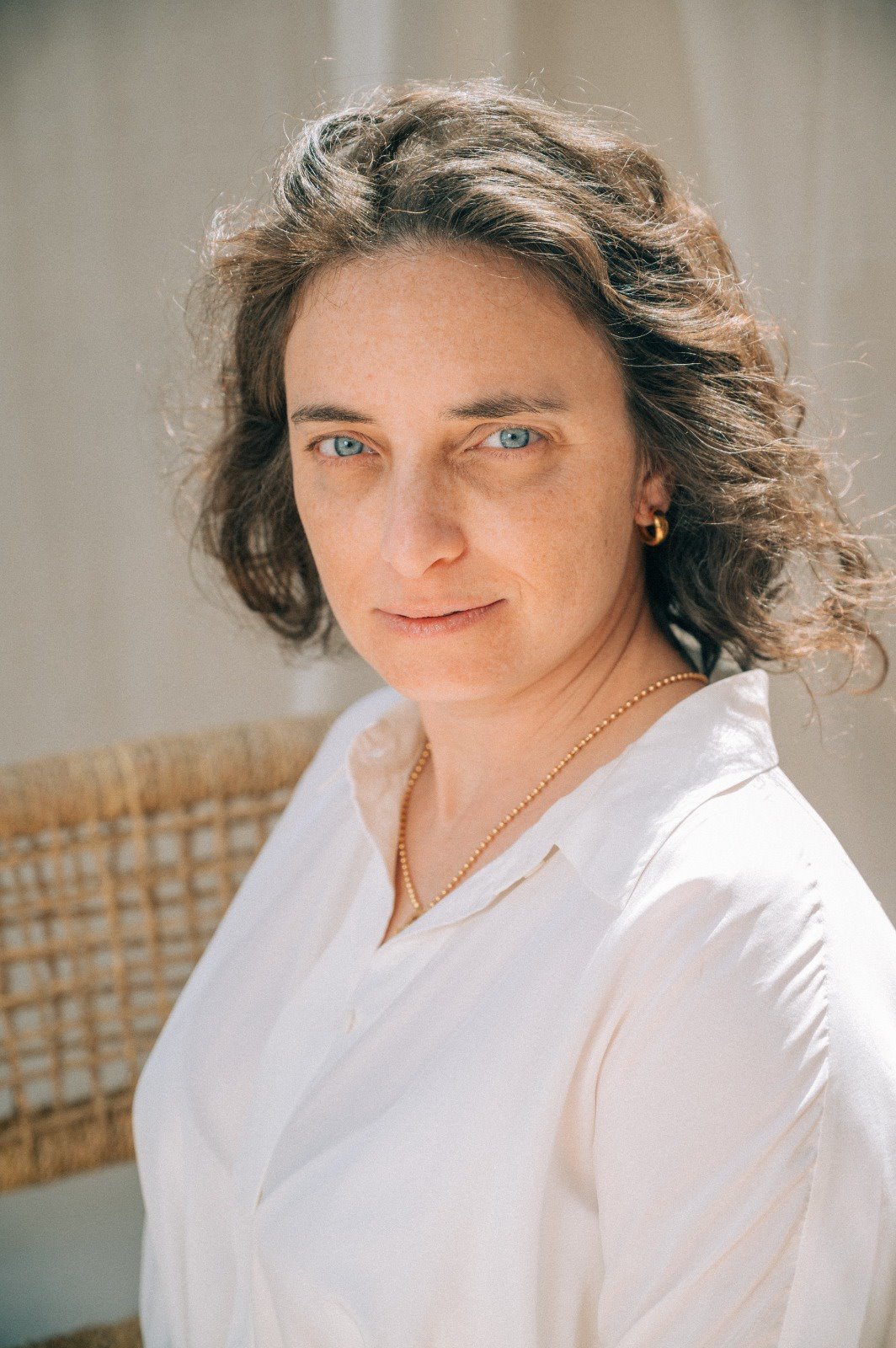 alt image
