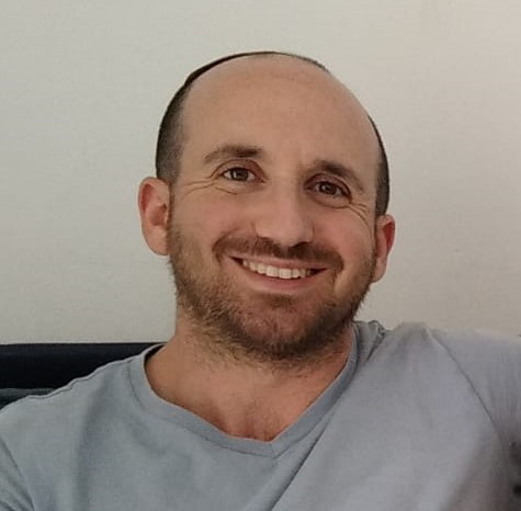 alt image